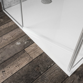 Стеклянная угловая душевая перегородка с распашной дверью и добором